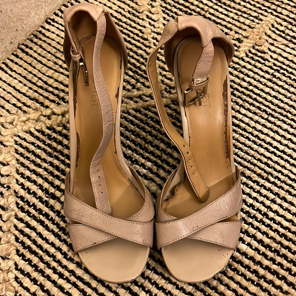 Light pink wedges